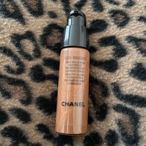 (CHANEL) 0.7 fl.oz - B140 - LES BEIGES Healthy Glow Foundation